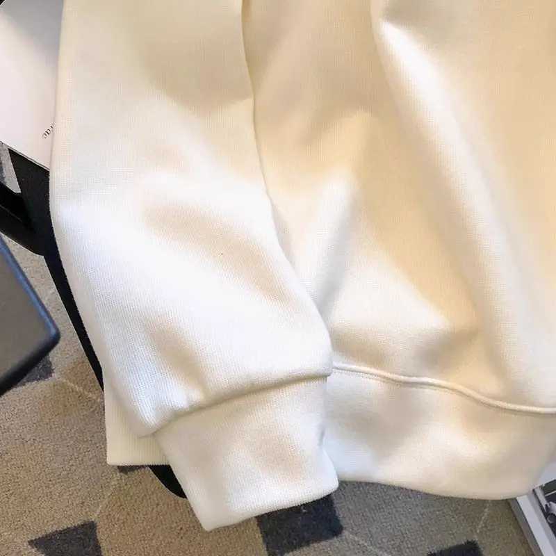 Street Style Woman Hand Printing Sweatshirts Autumn Warm Hoodies Crewneck Pullovers Fashion Casual ClothingZ250918