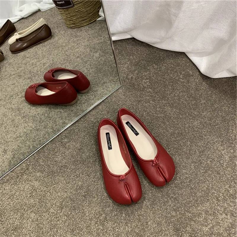 Japanese Style Tabi Ninja Shoes Women Cozy Leather Flats Split Hoof Toe Loafers Femme Mary Jeans Mocasines Ladies Ballerina Shoe ddmypanda