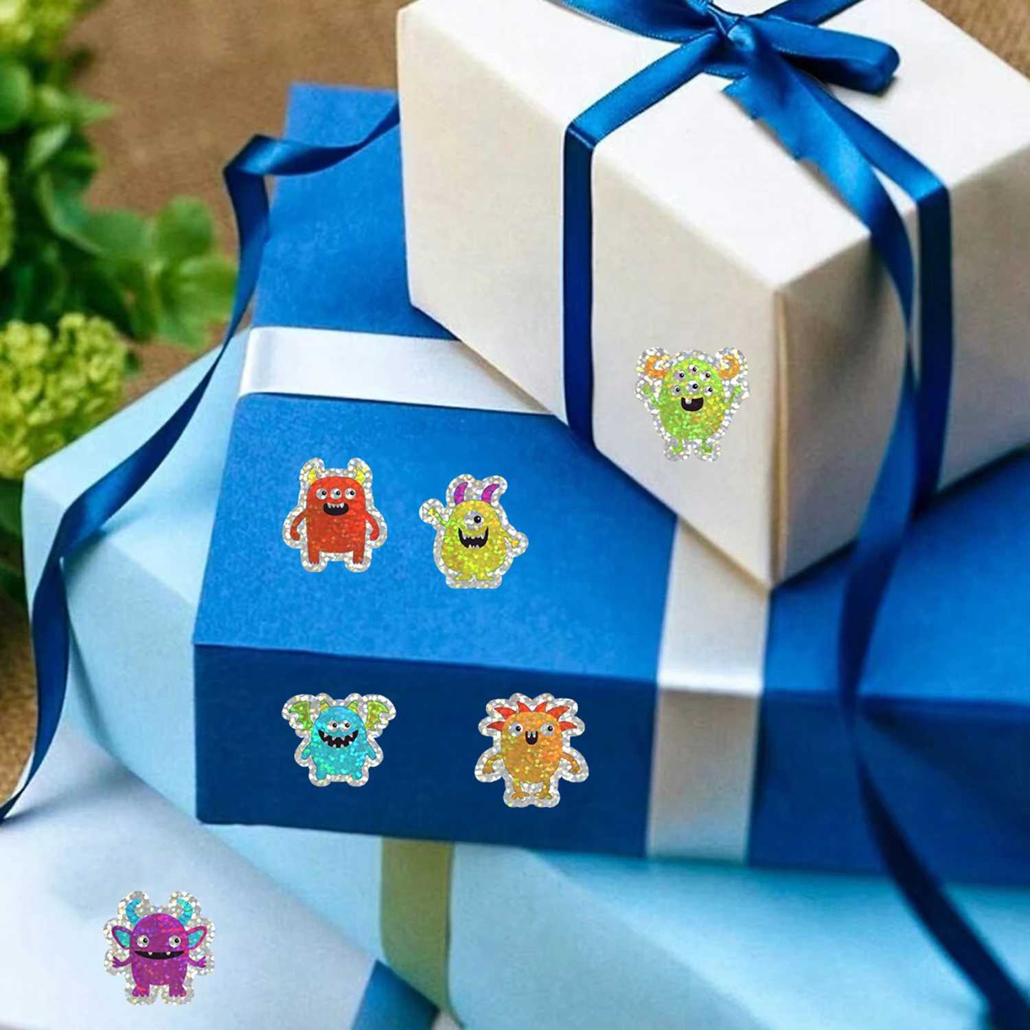 100500pcs Laser Monster Halloween Stickers Party Halloween Gift Wrapping Label Scrapbook Cartoon Stationery Stickers C250918