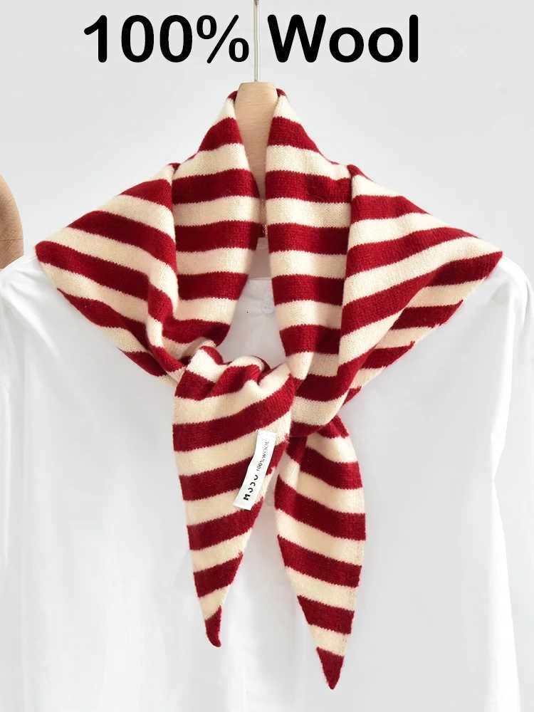 British Korean Triangle Scarf Niche Wool Triangar Wen Scarf Warm Frenchgirl Fashion Mtifunctional Knitted Scarf Y250918