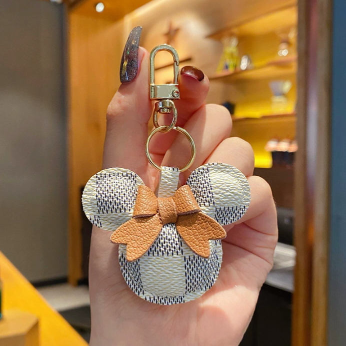 Mickey Keychain Vintage Leather Rex Rabbit Fur Ball Cartoon Simple Cute Exquisite Womens Car Bag Pendant 250728
