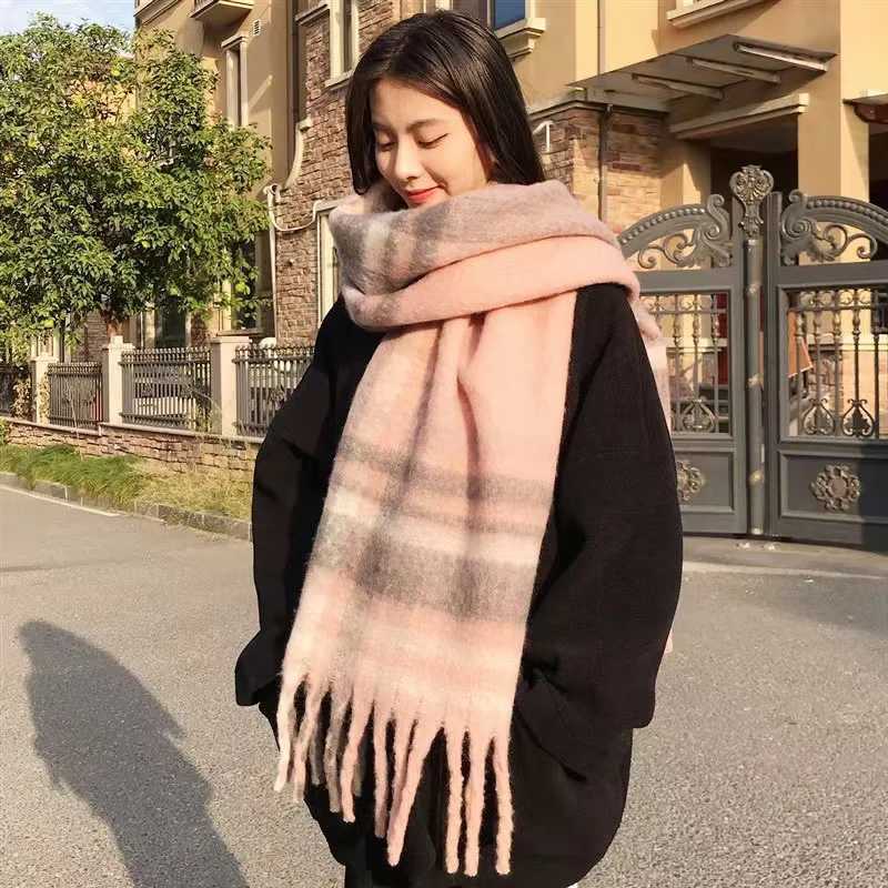 2025 Hot Luxury Winter Thick Warm Scarf Wen Cashmere Shl and Wrs Neckerchief Bufanda Fem Long Tel Echarpe Y250918