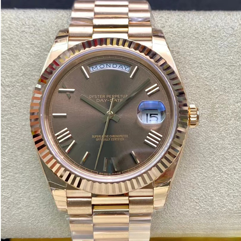 Elegant ZF Series Auto-Mechanical Timepiece for Dapper Gentlemen - Silver Tone Face & Bracelet Design