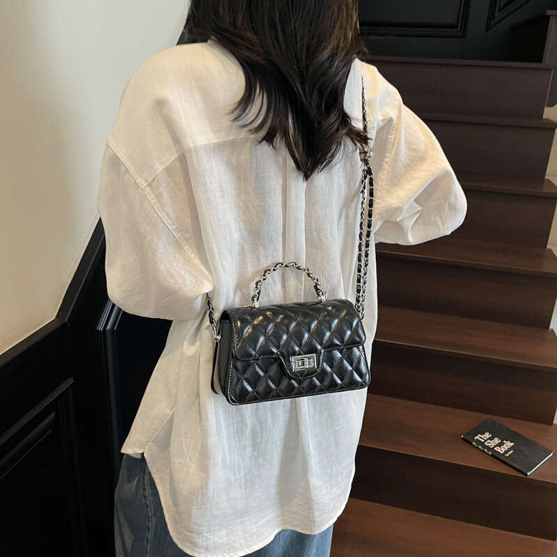 Quilted Chain Small Square Bag Women's Bag 2025 New Versatile Shoulder Tote Bag Designer Bag Crossbody Bag Simple Handbag Underarm Bag