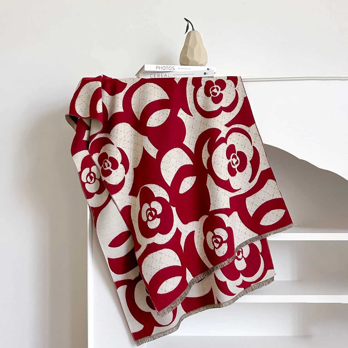 Luxury Brand Cashmere Scarf Wen Winter Shl and Wrs 2025 Design Cs Thick Blanket Bufanda Stoles Echarpe Femme Y250918