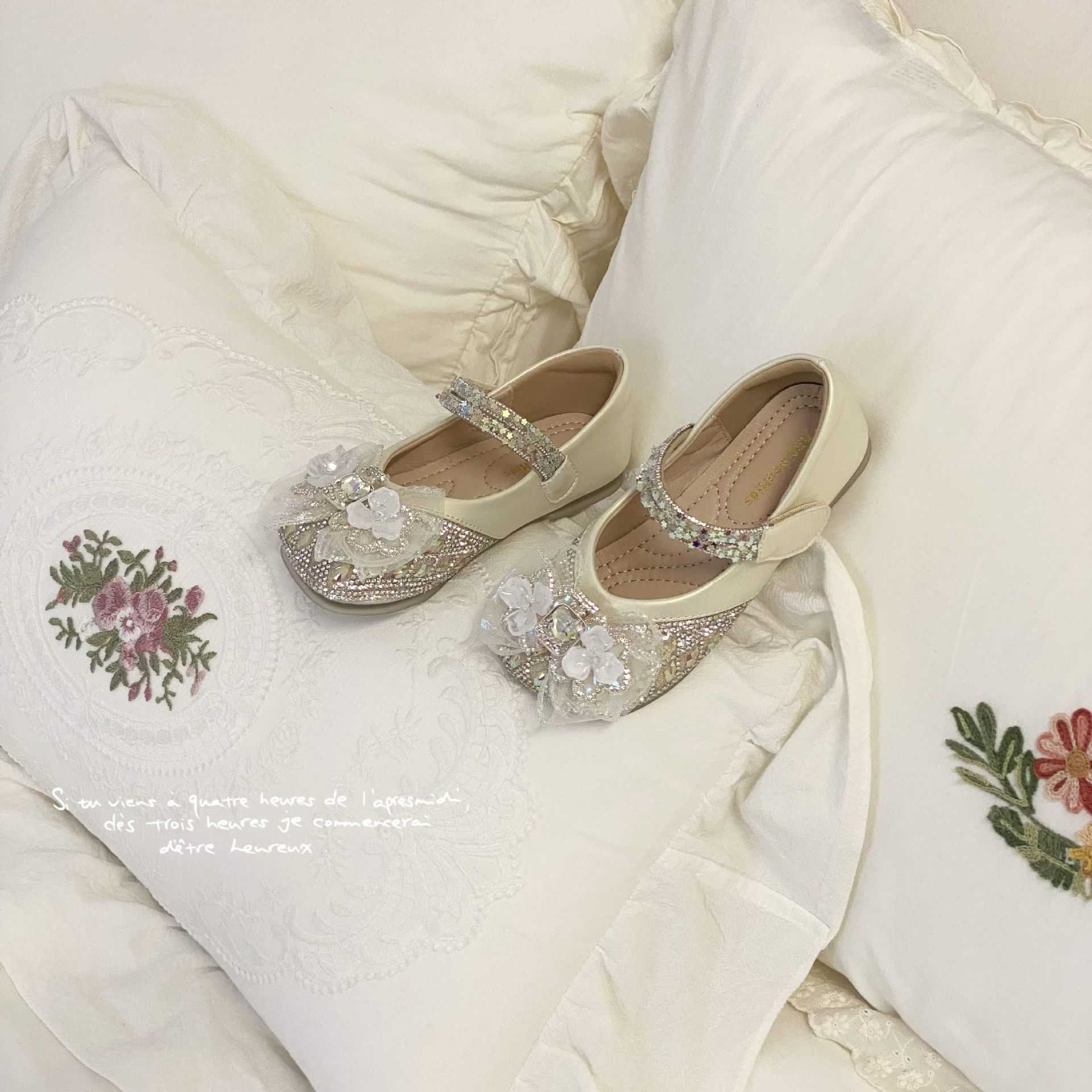 Sandals Rhinestone Butterfly Shoes for Kids Girls Flip Jelly Sandals Shoes Child Slip on Flat Sandals Little Girl Footwear