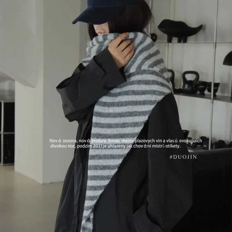 Korea Ins Woolblend Knitted Striped Triangar Knitted Scarf Shl Autumn and Winter New Outer Vest Cloak Outer Scarf Wen Y250918