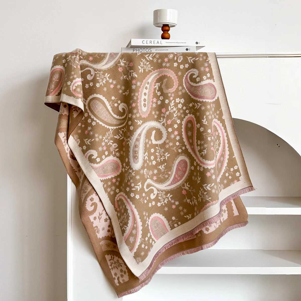 Wen Cashmere Scarf Winter Paisley Patter Thick Warm Blanket Scarf Cashew wer Scarves Fashionable and Luxurious Y250918