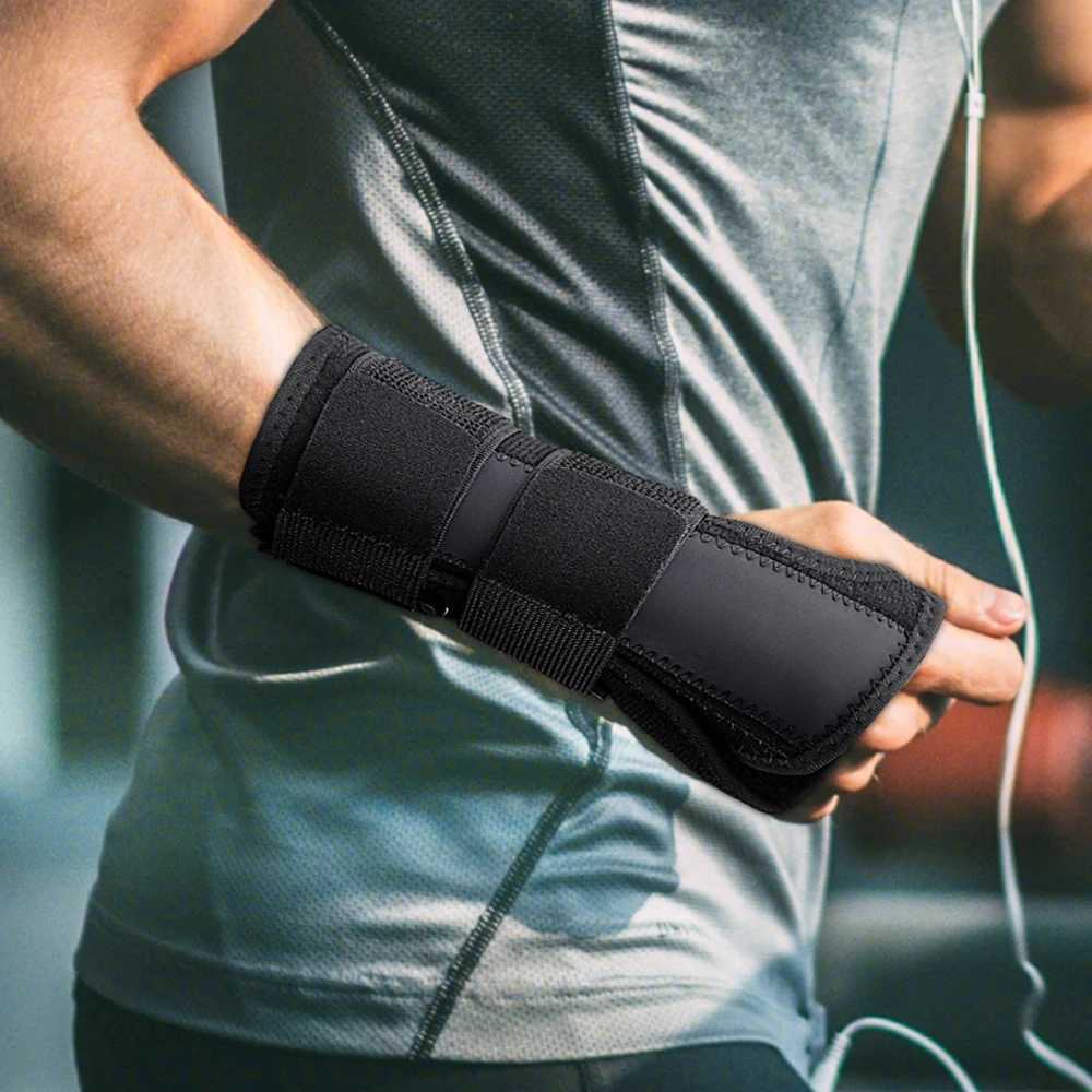 1PCS Wrist Brace for Carpal Tunnel Wrist Brace Night Support Adjustable Wrist Splint Right Left Hand for Women and Men J251211
