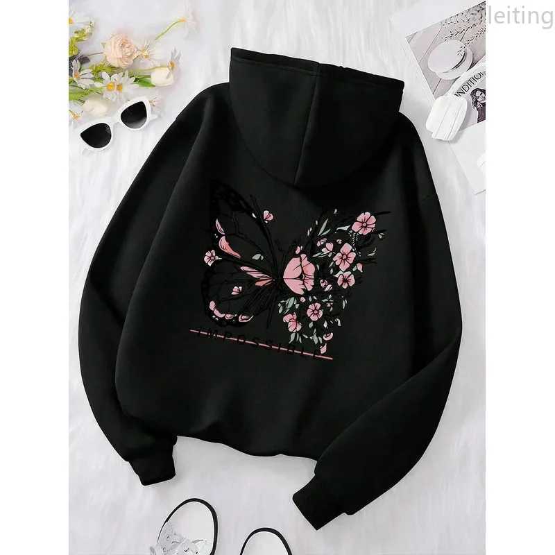 Fashion Creative Butterfly Splicing Flower Pattern Hooded Sweatshirt Women Winter Harajuku Street Hoodie Winter Clothes WomenZ250918