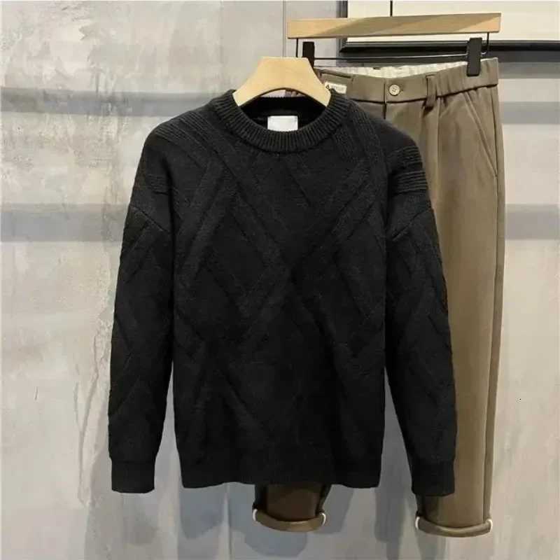Knitted Sweaters for Men Solid Color Man Clothes Plain Crewneck Pullovers Beige Round Collar Maletry Sweatshirt Knitwears T A SZ250918