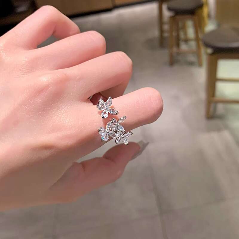 Super Shiny Butterfly Inlaid Diamond Light Luxury Exquisite High-end Open Fashion Fairy Cool Style Versatile Ring