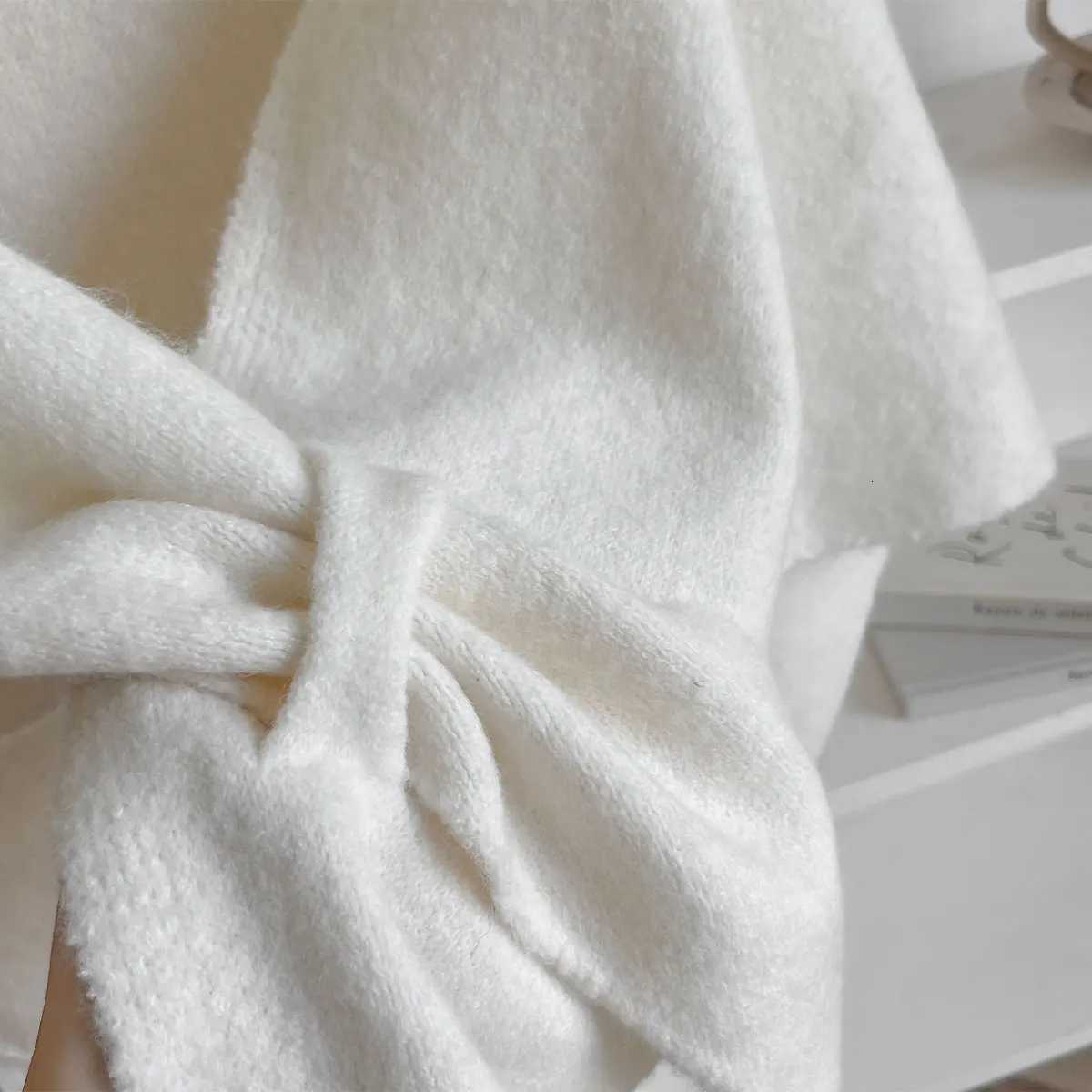 Autumn and Winter Korean Version New Wens Neck Wr Wool Blended Triangar Shl Fem Thicke With Knitted Warm Shoder Y250918