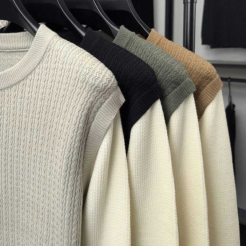 2025 AutumnWinter New Product Mens Color Contrasting Fashion Knitted Bottom Sweater Trendy Mens SweaterZ250918