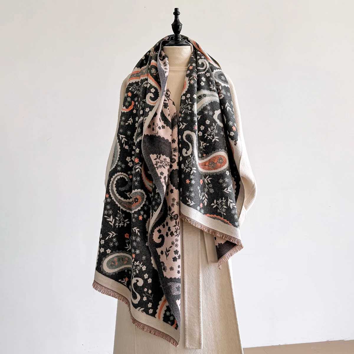 Wen Cashmere Scarf Winter Paisley Patter Thick Warm Blanket Scarf Cashew wer Scarves Fashionable and Luxurious Y250918