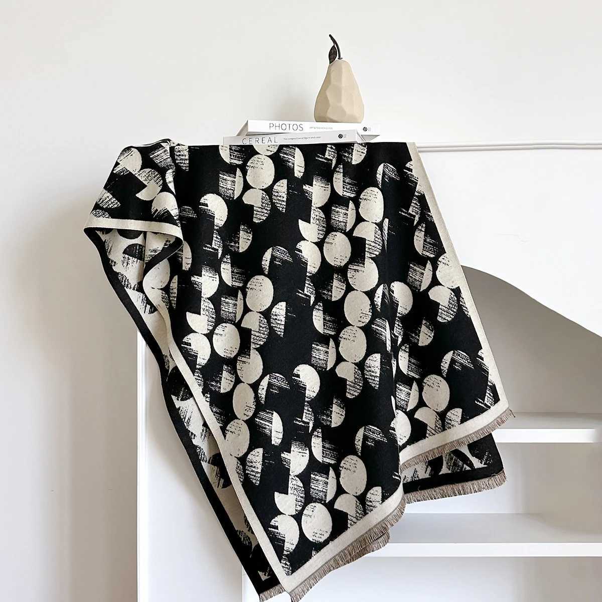 2025 Winter Warm Cashmere Scarf for Wen Luxury Jacquard Shl Wr Neckerchief Fem Bufanda Echarpe Design band Y250918