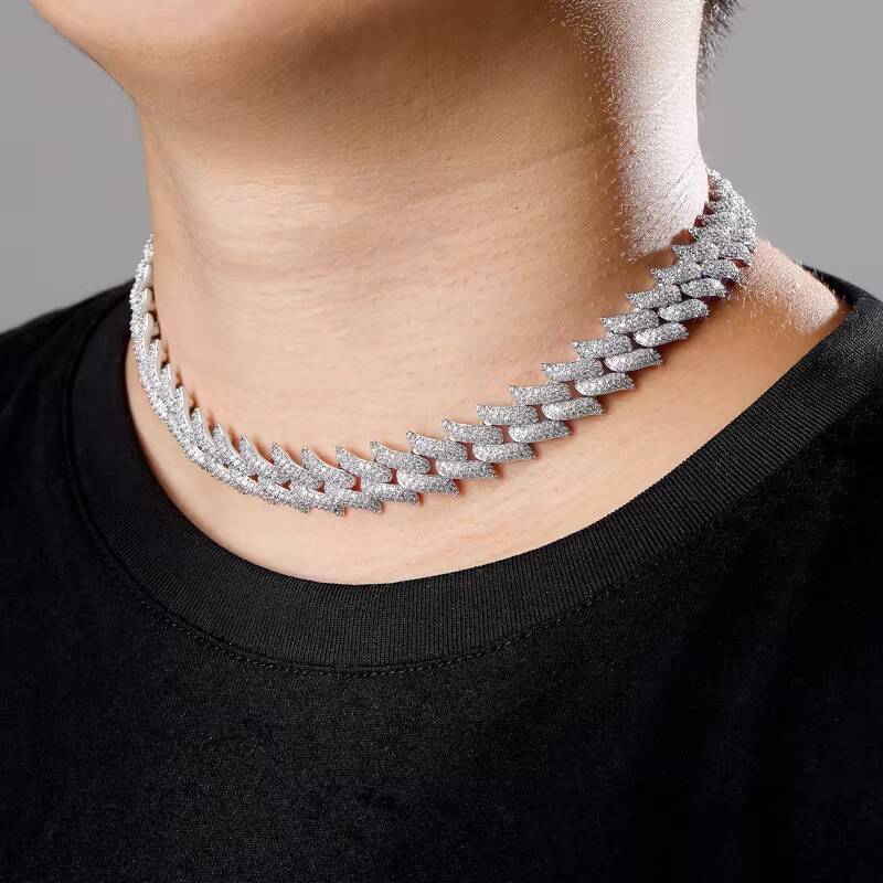 New Arrival Hip Hop Brambles Design Cuban Link Chain Thorns Miami Cuban Link Chain Iced Out Necklaces