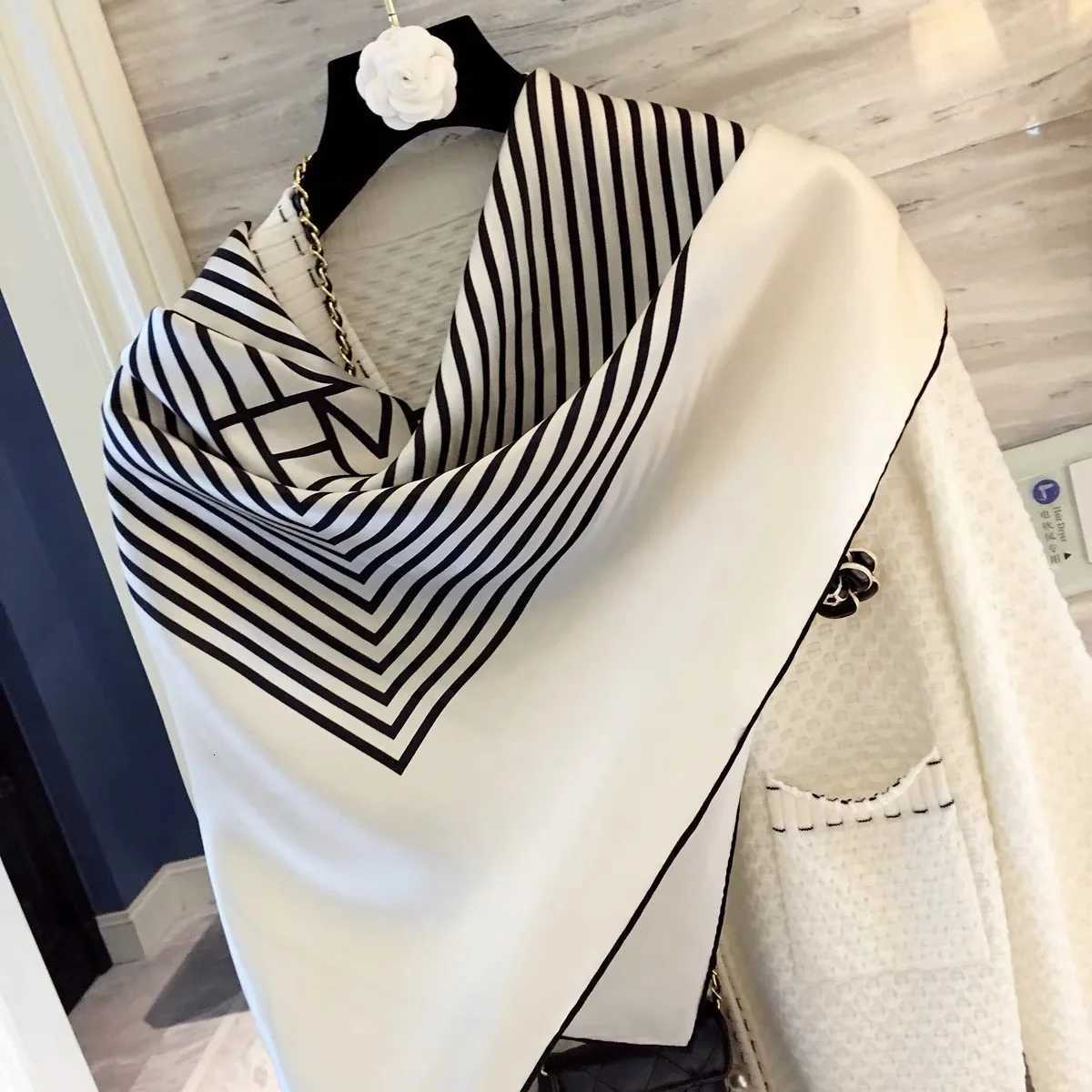 New 9090cm Silk Scarf Scarftop Hears For Wan Fashion Seasons Hair Accories Hijab Foard Bandana shl scarf Y250918