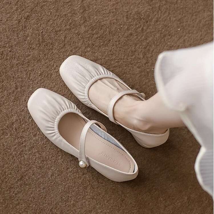 Silver Shallow Mouth Single for Women 2025 Spring New Wrinkled Square Toe French Evening Style Chunky Heel Mary Jane Shoes