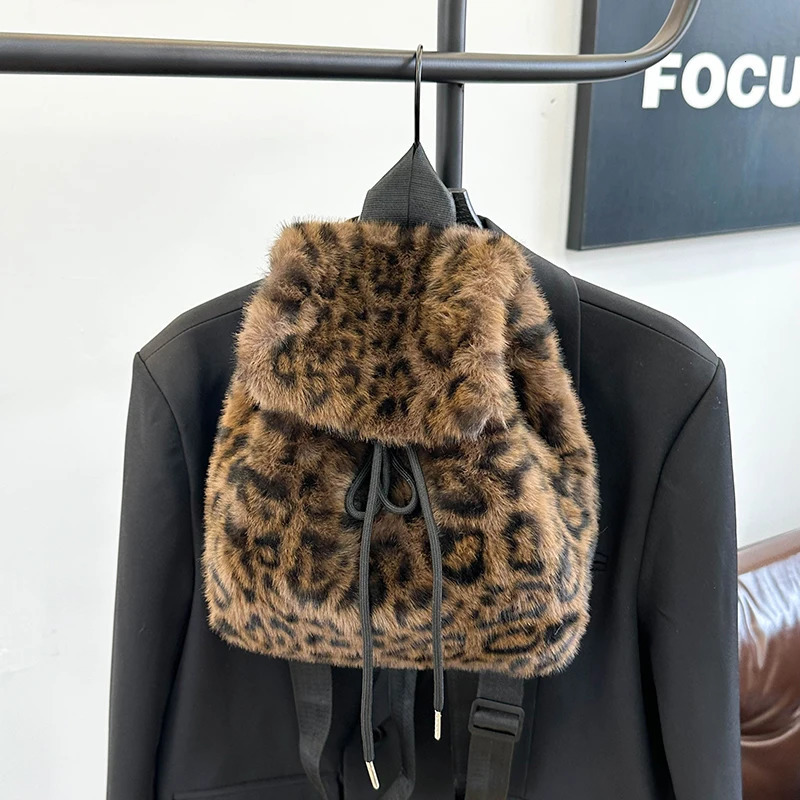 Leopard Printing Plush Women Bacpack Fashion Shoulder Bag For Ladies Faux Fur Handbag Anti Theft Backbag Crossbody Purs 250917