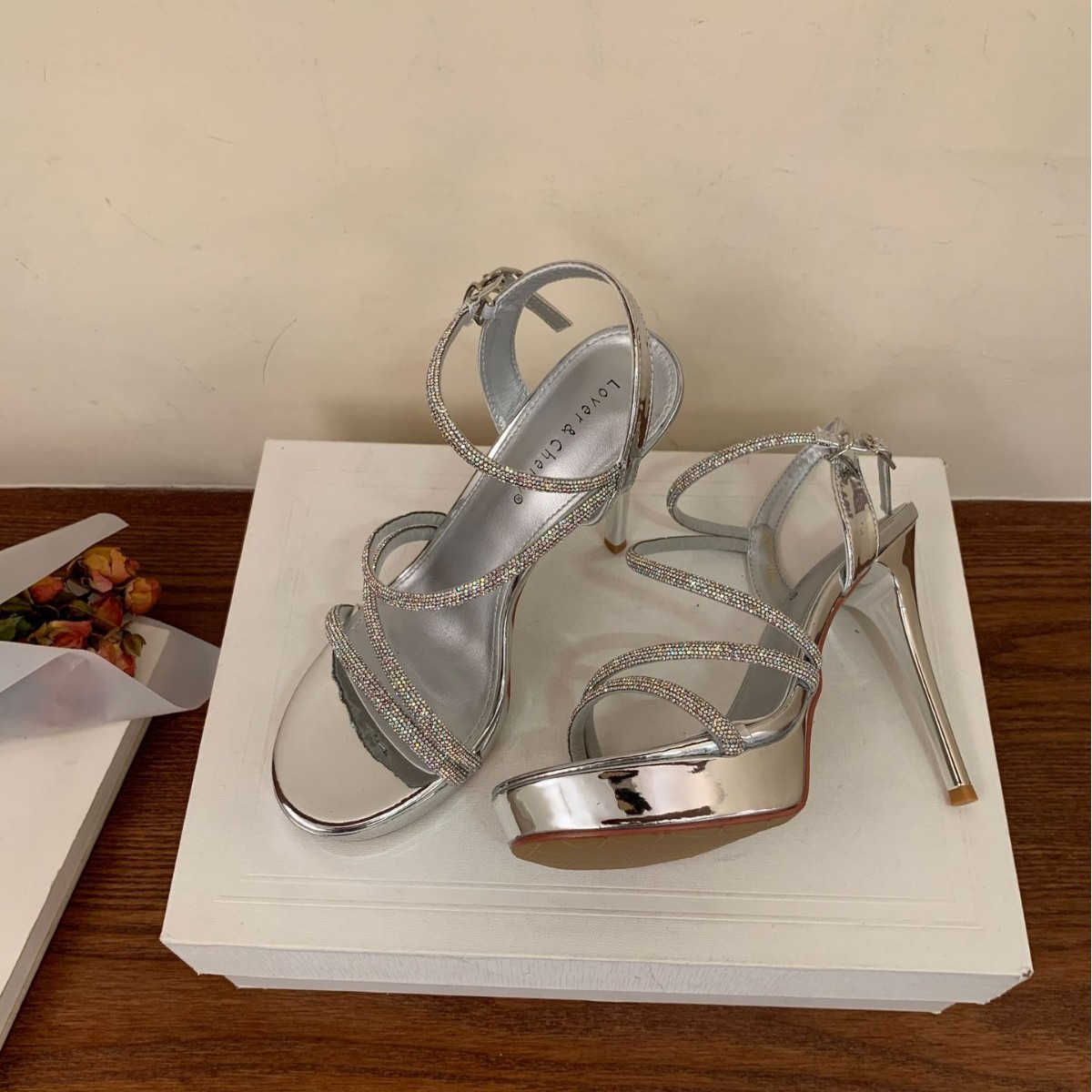 2025 New round toe waterproof platform high heels, sandals, women's shoes, thin heels, casual daily wear, rhinestone style, one-shoulder buckle s