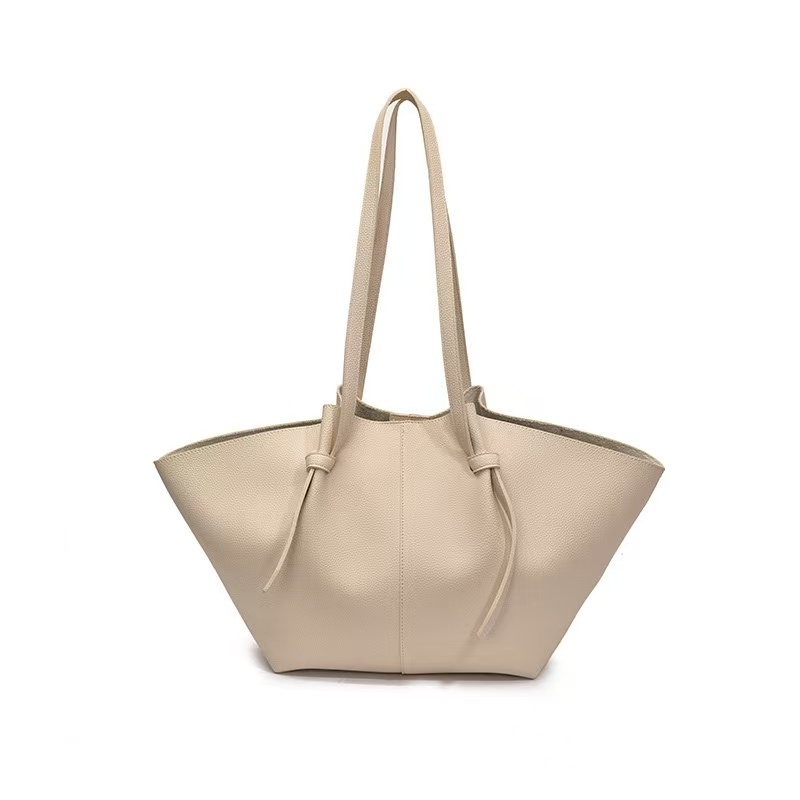 Small niche design large capacity pleated tote bag 2025 trend versatile cross-border hand-held wing bag armpit women's bag