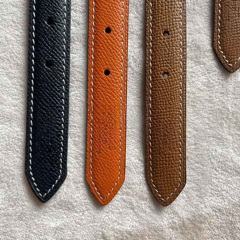 2025 new Designer Collars, Cowhide Leather Pets Collar with Metal Charm, High End Hardware Accessories, Necklace for Puppy Cats Fashion Dog Birthday G