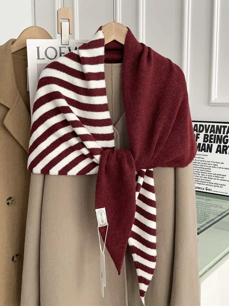 Highend Color Mahing Striped Enlarged Triangar Scarf Wool Striped Autumn Winter New Korean Knitted Shl Warm Scarf Wen Y250918