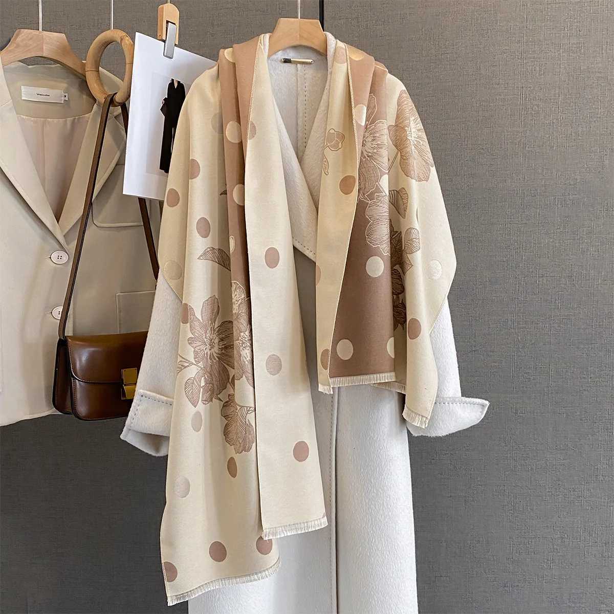Wen Autumn Winter Brand Thick Warm Scarves Cashmere Dot ral Scarf Luxury Designer Shl Wr Poncho Echarpe Stoles Y250918