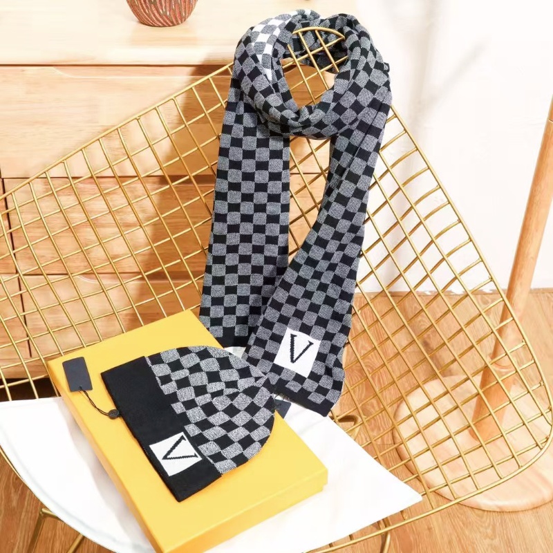 Designer scarf and hat set luxury brand winter warm knitted hat and scarf unisex high-quality scarf Designer beanie