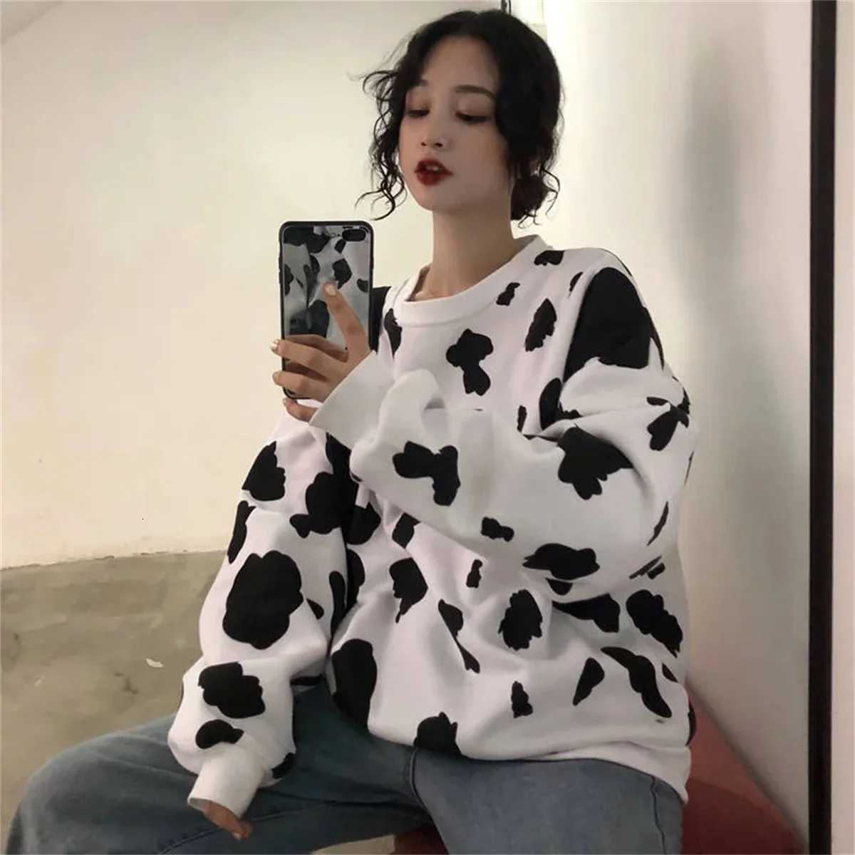 Autumn Cow Milk Printed Girls Black and White Pullover Charm Women Sweatshirt Fashion Loose Hoodie Sweatshirts Hoodie FemalesZ250918