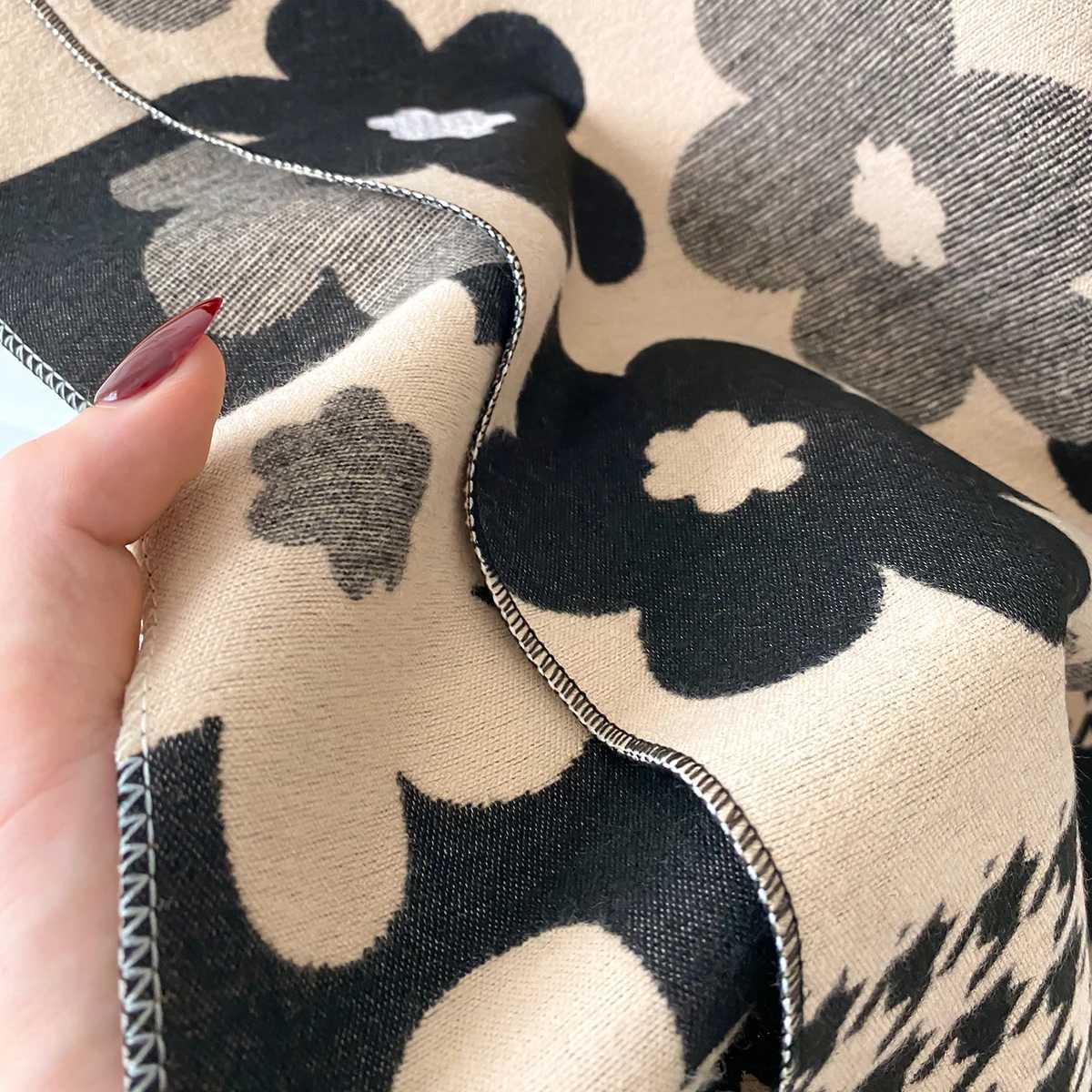 2025 New Elegant Ladies Jacquard Cashmere Scarf Winter Thick Warmth TwoSided Shl Coldproof Windproof Blanket Scarf Y250918