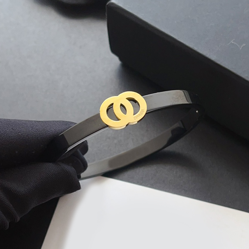 Fashion Classic Bracelets Women Letter Bangle 18K Gold Plated High Quality Stainless Steel Crystal Lovers Gift Wristband Cuff Chains Designer Wedding Jewelry