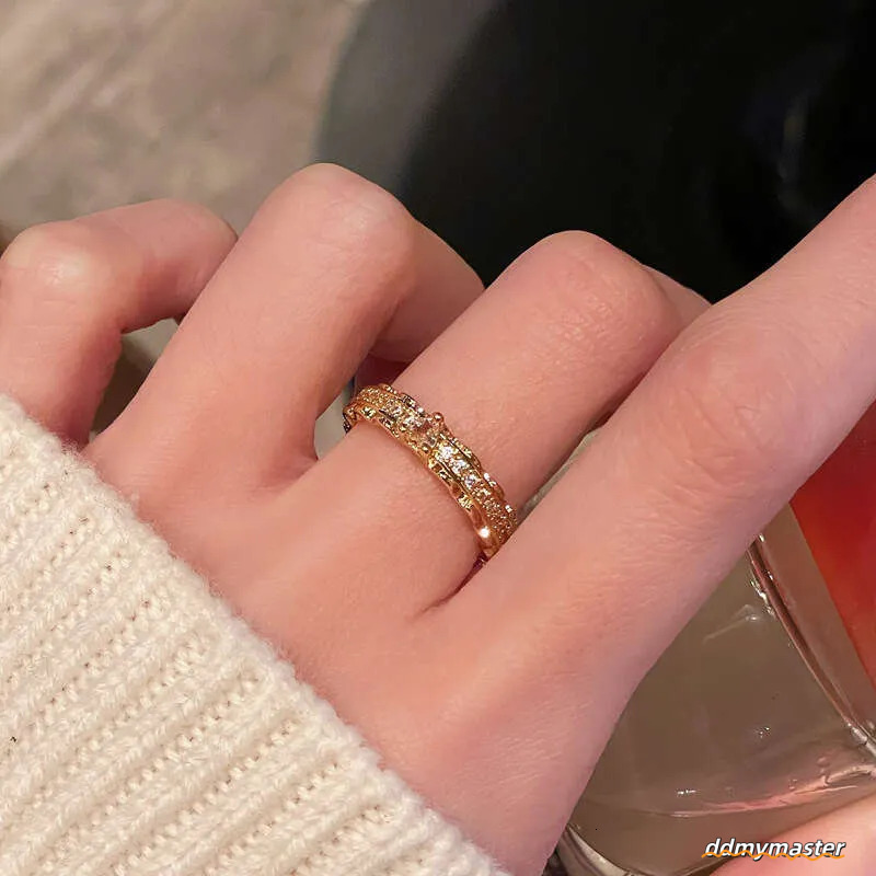 Exquisite inlaid women's accessories with niche design, retro French full opening ring, fashionable and high-end, elegant ddmymaster