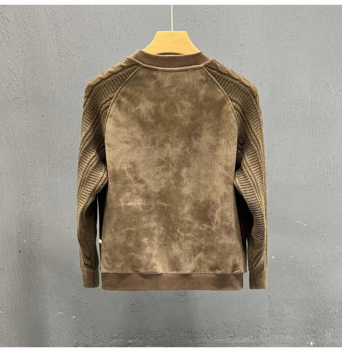 Handsome and Versatile Mens Longsleeved Sweater Design Round Neck Trendy TopZ250918