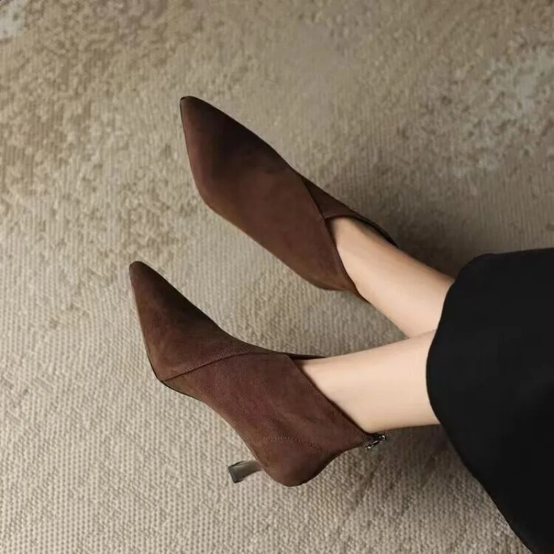 Brown suede short boots autumnwinter style pointedtoe lowheeled nude with a back zipper large size womens 250918