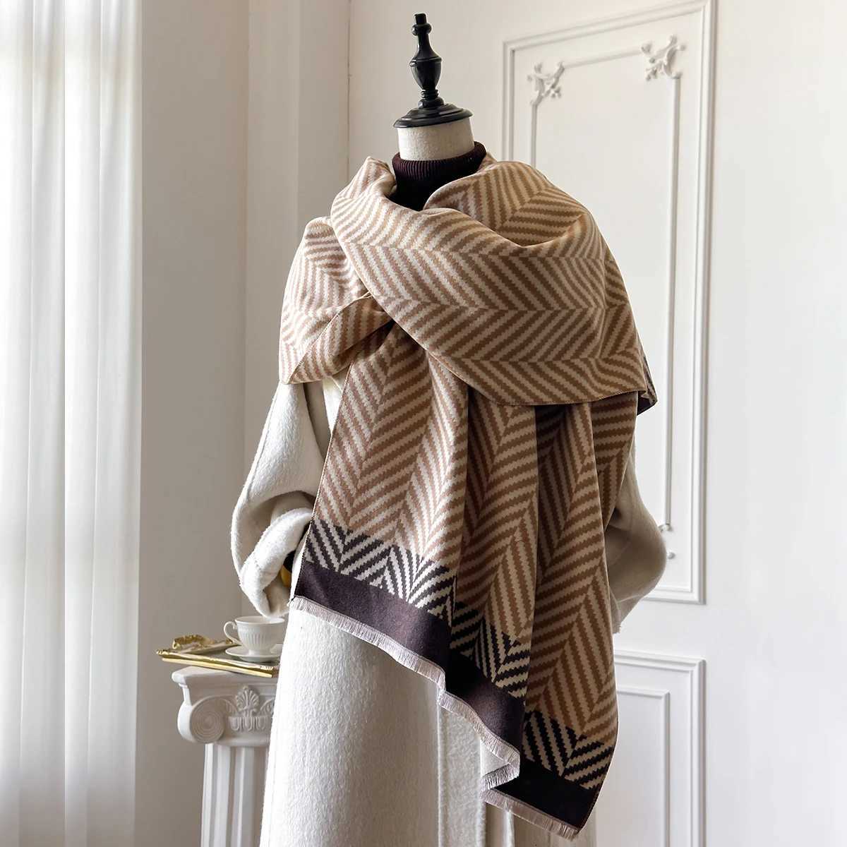 New Winter Warm Cashmere Scarf for Wen Design Luxury Jacquard Shl Wr Neckerchief Fem Coldproof Bufanda Echarpe Y250918