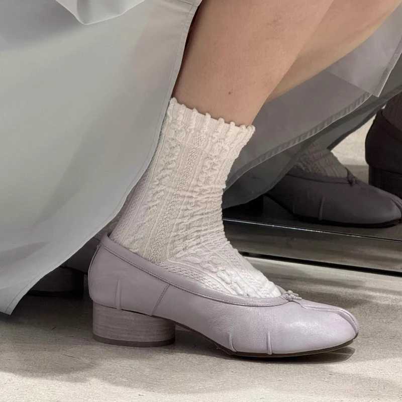 Highquality All Soft Sheepskin Fold Split Toe Shoes All Genuine Leather Womens Shoes Ballet Shoes Loafers High Heels 35CM W250918