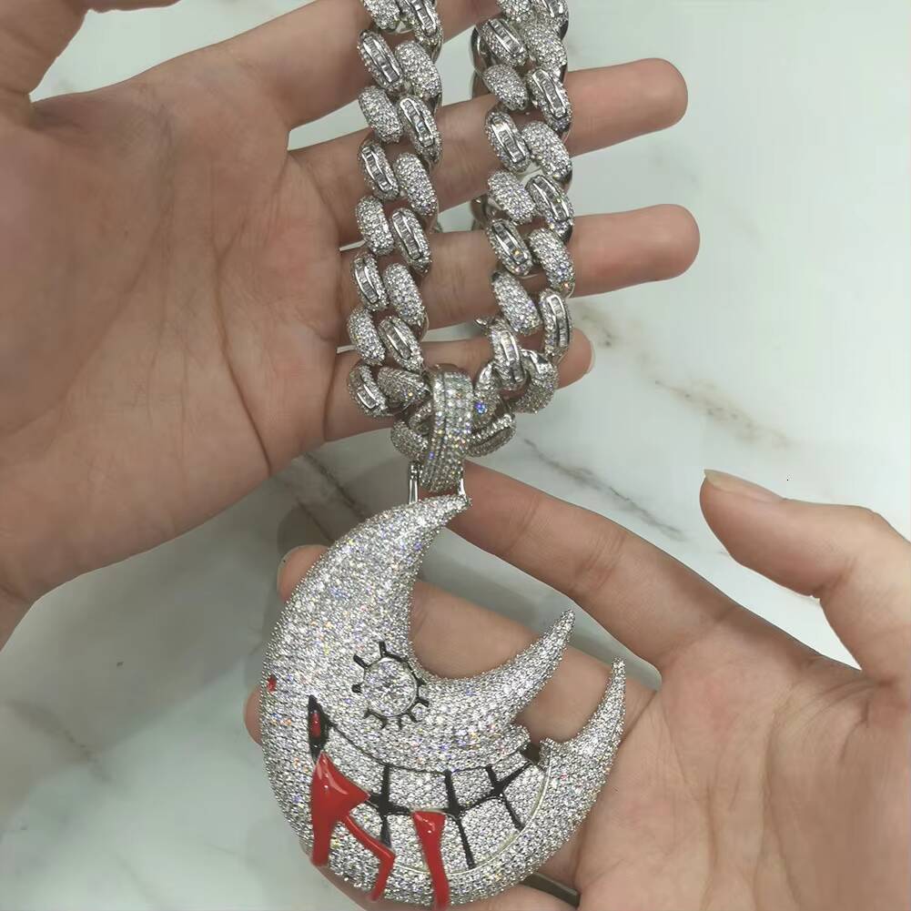 Hip Hop Iced Out Funny Moon Pendant with 3mm 24 Inches Rope Chain for Women Men Jewelry Necklace Trippie Redd Same Style