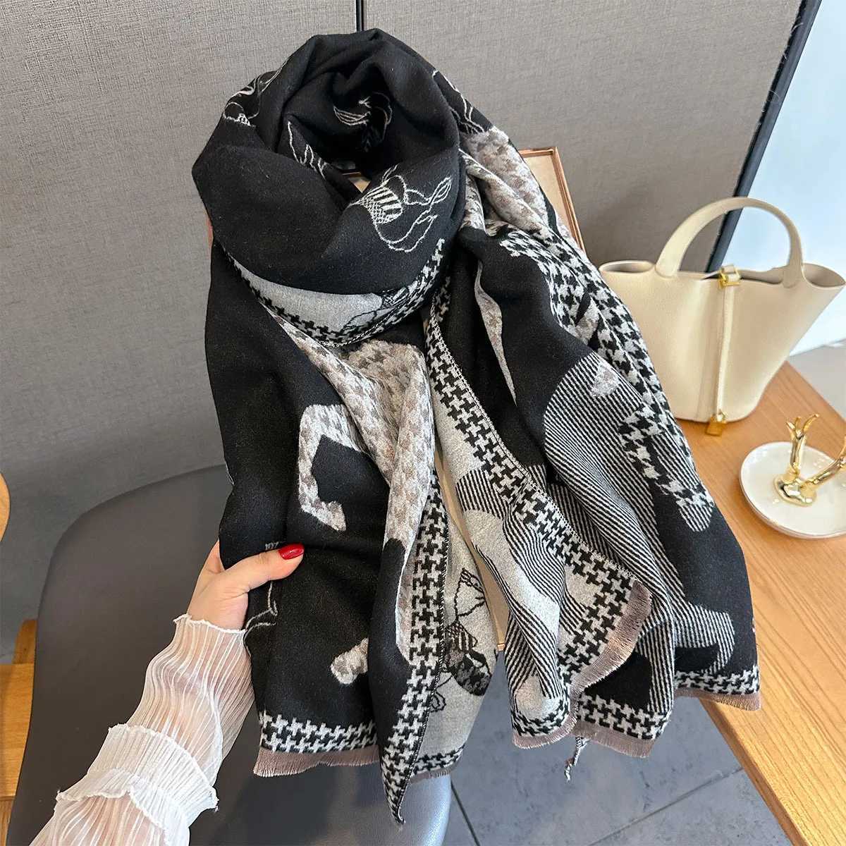 Autumn Winter Cashmere Warm Shl Luxury Designer Quty Houndstooth Scarf Wr for Wen Thick Blanket Stoles Long Y250918