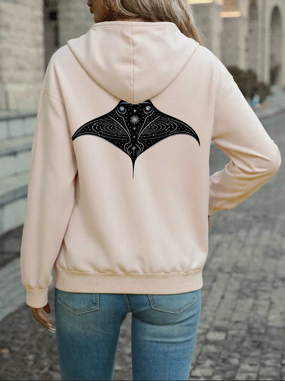 Manta Ray Design Printing Hoodies Women Winter Fleece Warm Pullovers Casual Pocket Sweatshirts Comfortable Loose Womans ClothesZ250918
