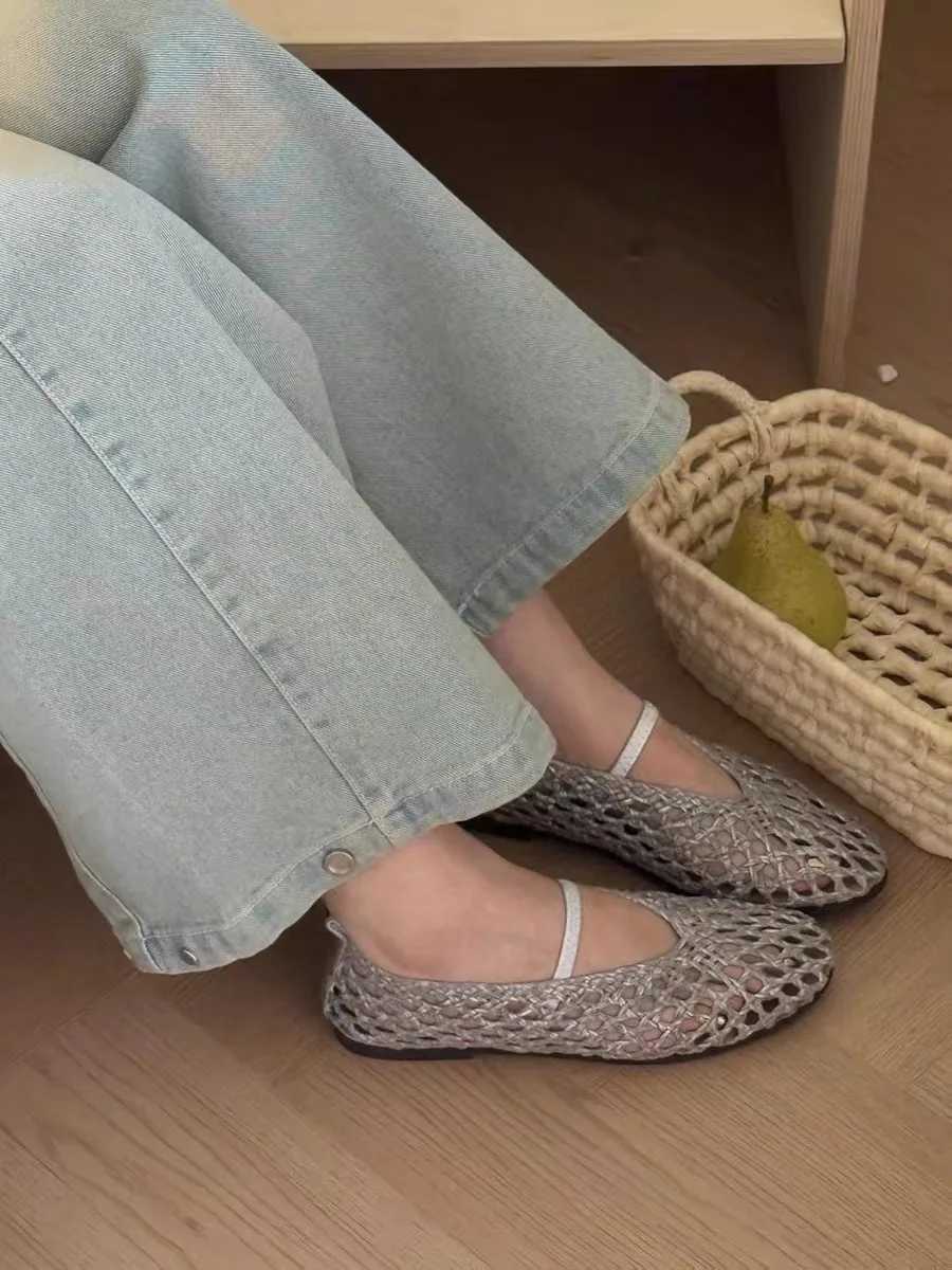 Womens French Woven Hollow Fishnet Loafers Mary Jane Summer Luxury Designer Athletic Y2k Low Heel Round Toe Flats Sandals Shoes W250918