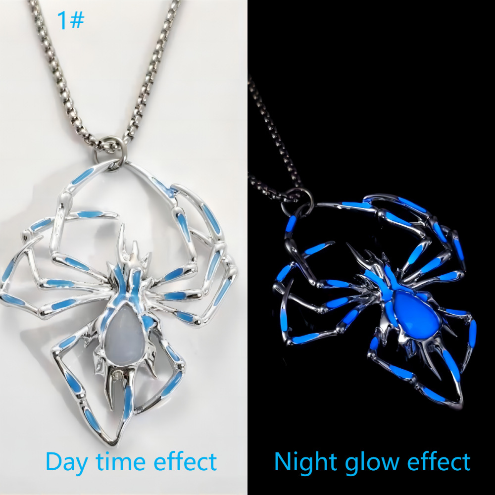Halloween European and American creative three-dimensional luminous spider necklace, fashionable men's hip-hop alloy luminous insect pendant