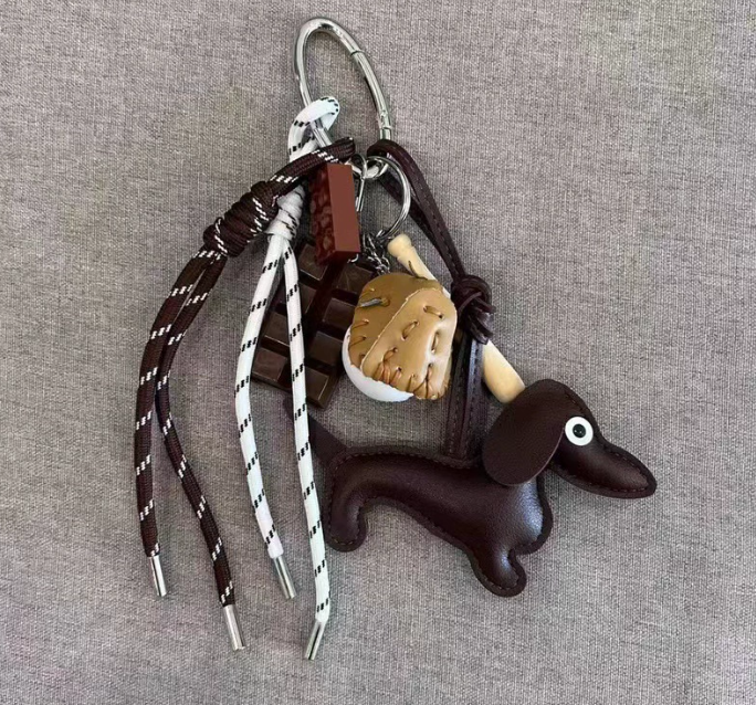 Dachshund Dog Keychain Miu Series Bag Pendant Niche Blogger Same Style Leather Woven Ornament 250728