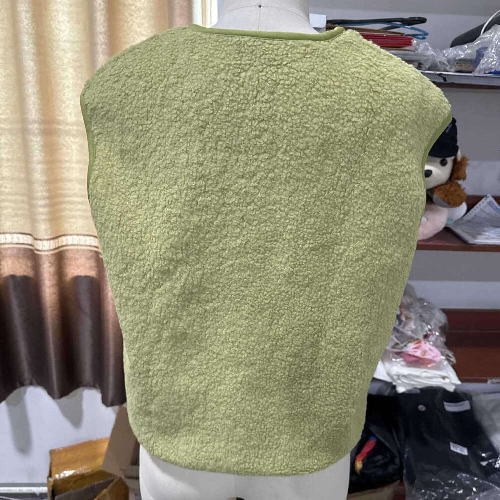 2024 Autumn Women's Fashion Elegant Lamb Wool Single-Breasted Pocket Sleeveless Vest