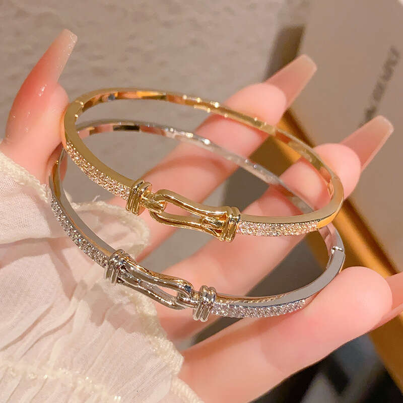 U-shaped Horseshoe Buckle Fashion Jewelry High Color Retention Personalized Design Elegant Bracelet ddmypluto