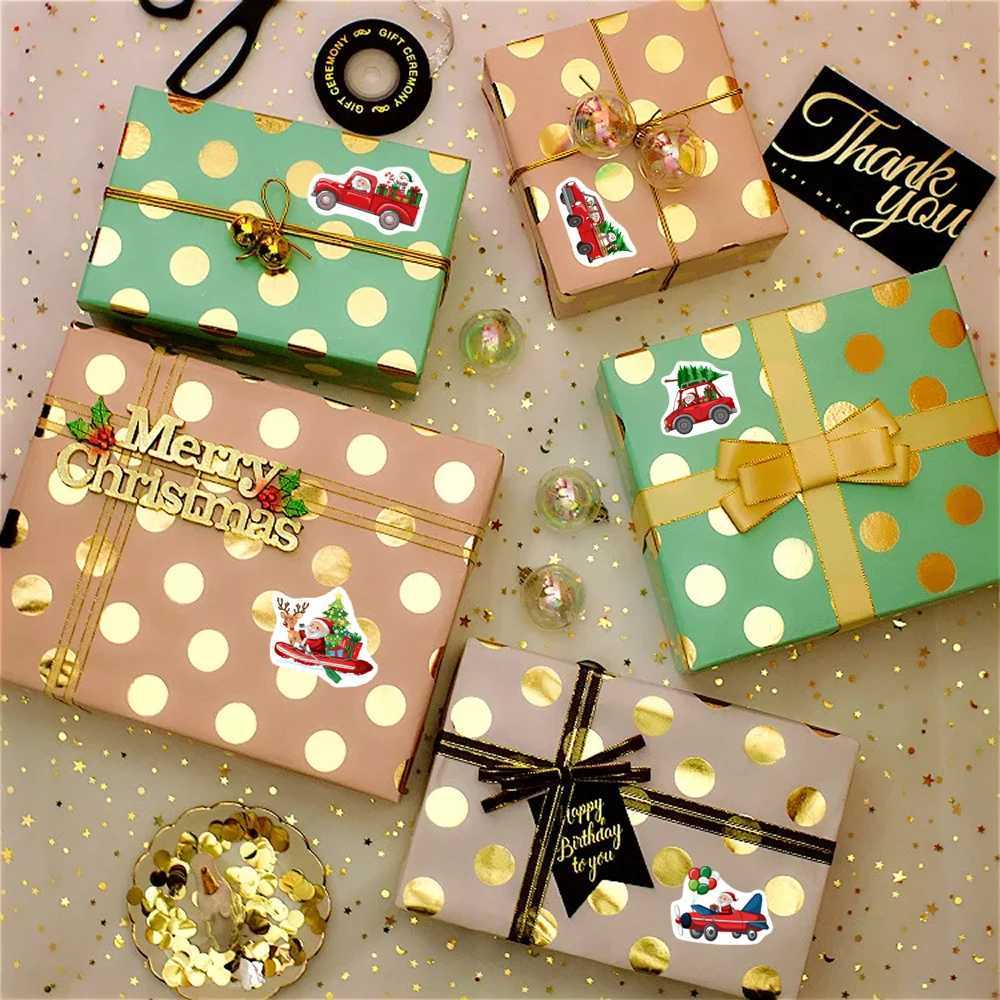 500PcsRoll Heterotypic Christmas Themed Santa Claus Transportation Stickers 8 Designs 25cm10 DlY Graffiti Holiday Labels C250918