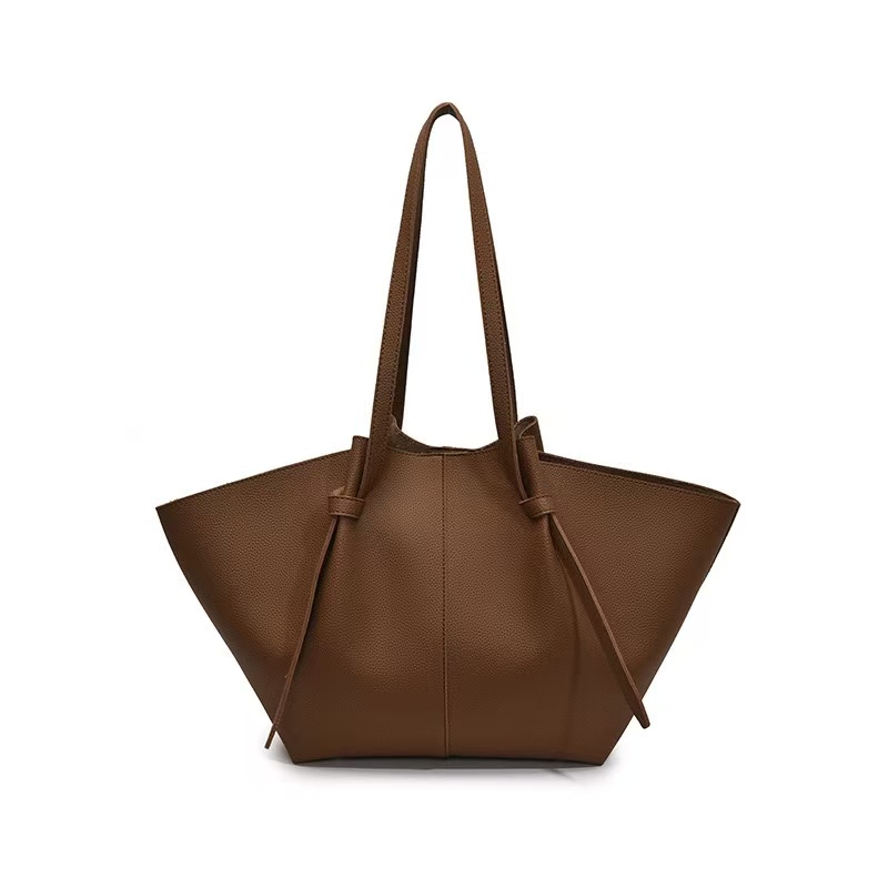 Small niche design large capacity pleated tote bag 2025 trend versatile cross-border hand-held wing bag armpit women's bag