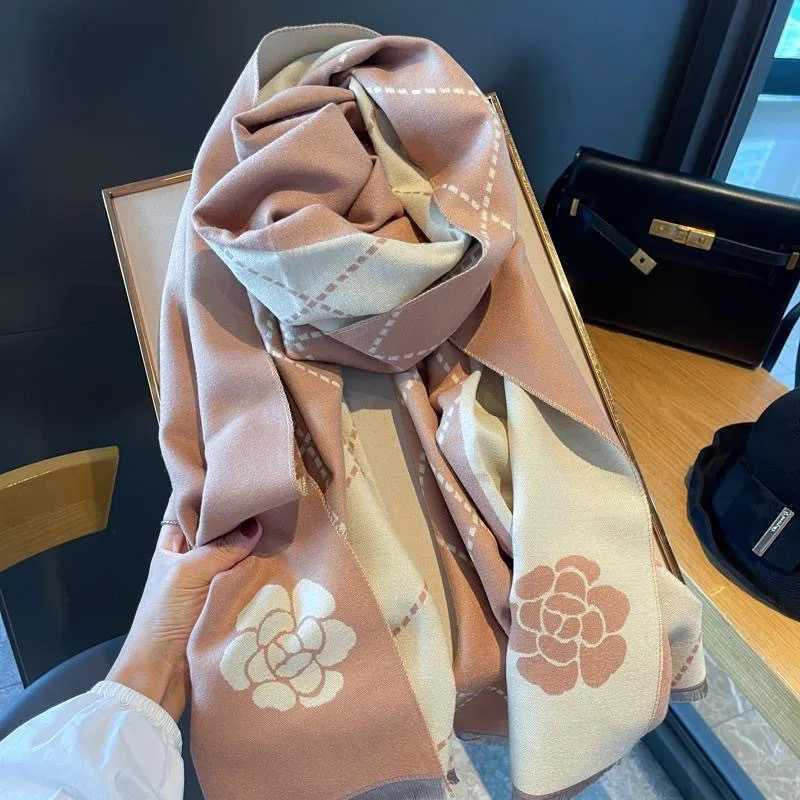 2025 NEW Elegant Wen lia Soft Scarf Long Shl Wrs Autumn Winter Neckerchief Spring Summer Travel Ce Echarpe Y250918