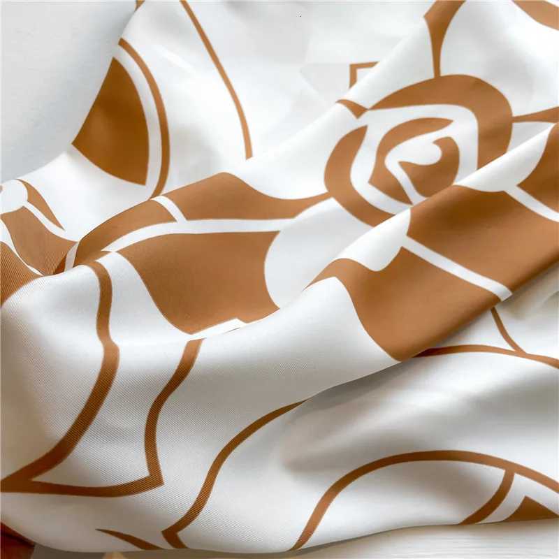 Luxury Wen 90x90CM New Twill Satin Big Square Scarf Shl ral Printed Design Summer High Quty Ladies Sunscreen Scarves Y250918